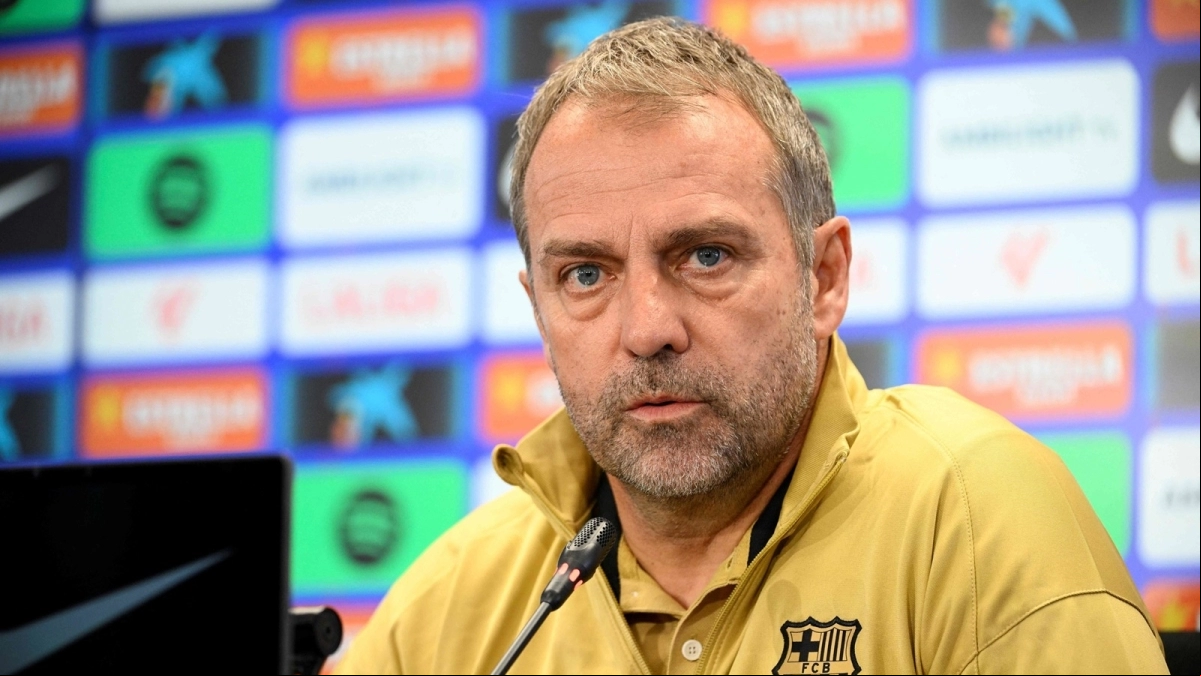 Hansi Flick quiere fuera a cinco jugadores del Barcelona / Elmundo