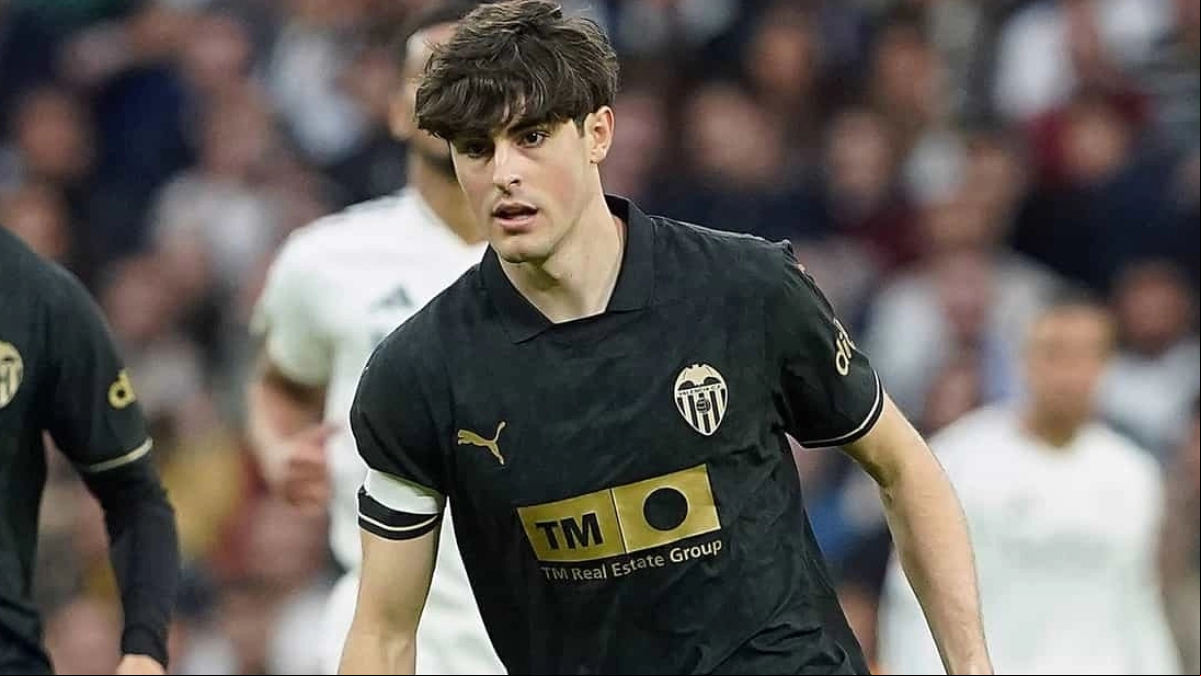 El gigante de Europa que quiere fichar a Javi Guerra