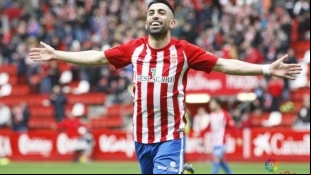 "Oficial: Michael Santos ya es de CD Talleres./ Foto: La Voz de Asturias"