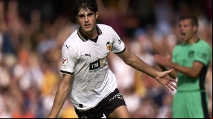 ¿Qué hace tan especial a Javi Guerra, la nueva estrella del Valencia?