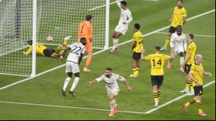 Carvajal celebrando su gol de cabeza ante el Borussia Dortmund en la final de la Champions. 