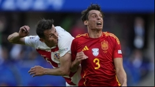 The 2 substitutes that Real Sociedad wants for Le Normand / Levante-EMV