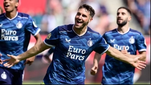 Santiago Giménez, delantero del Feyenoord que apunta a la Premier League